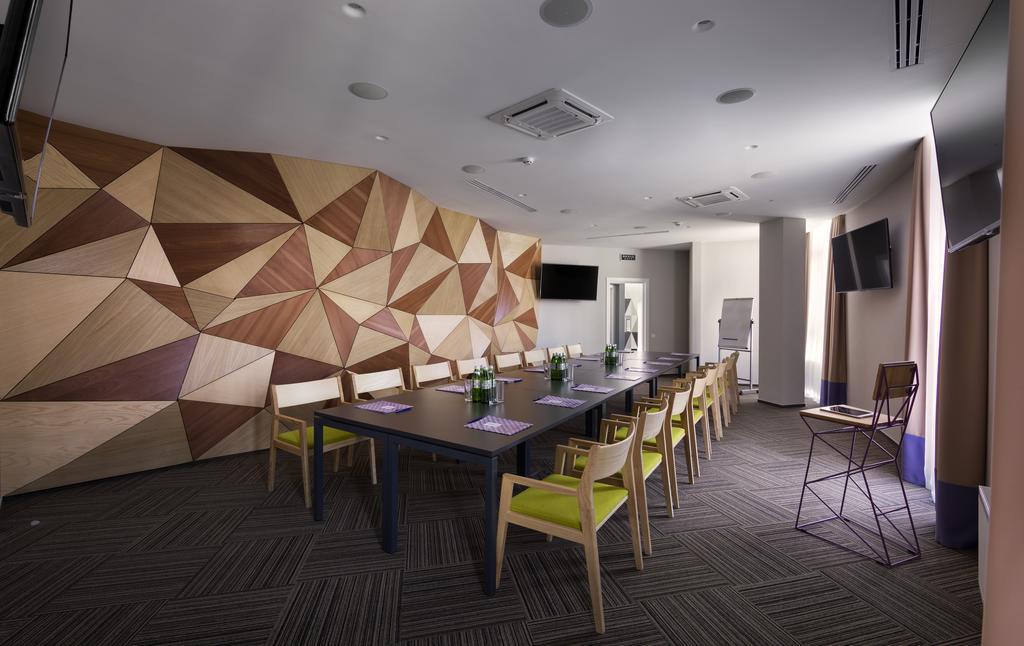חארקיב Iris Art Hotel מראה חיצוני תמונה