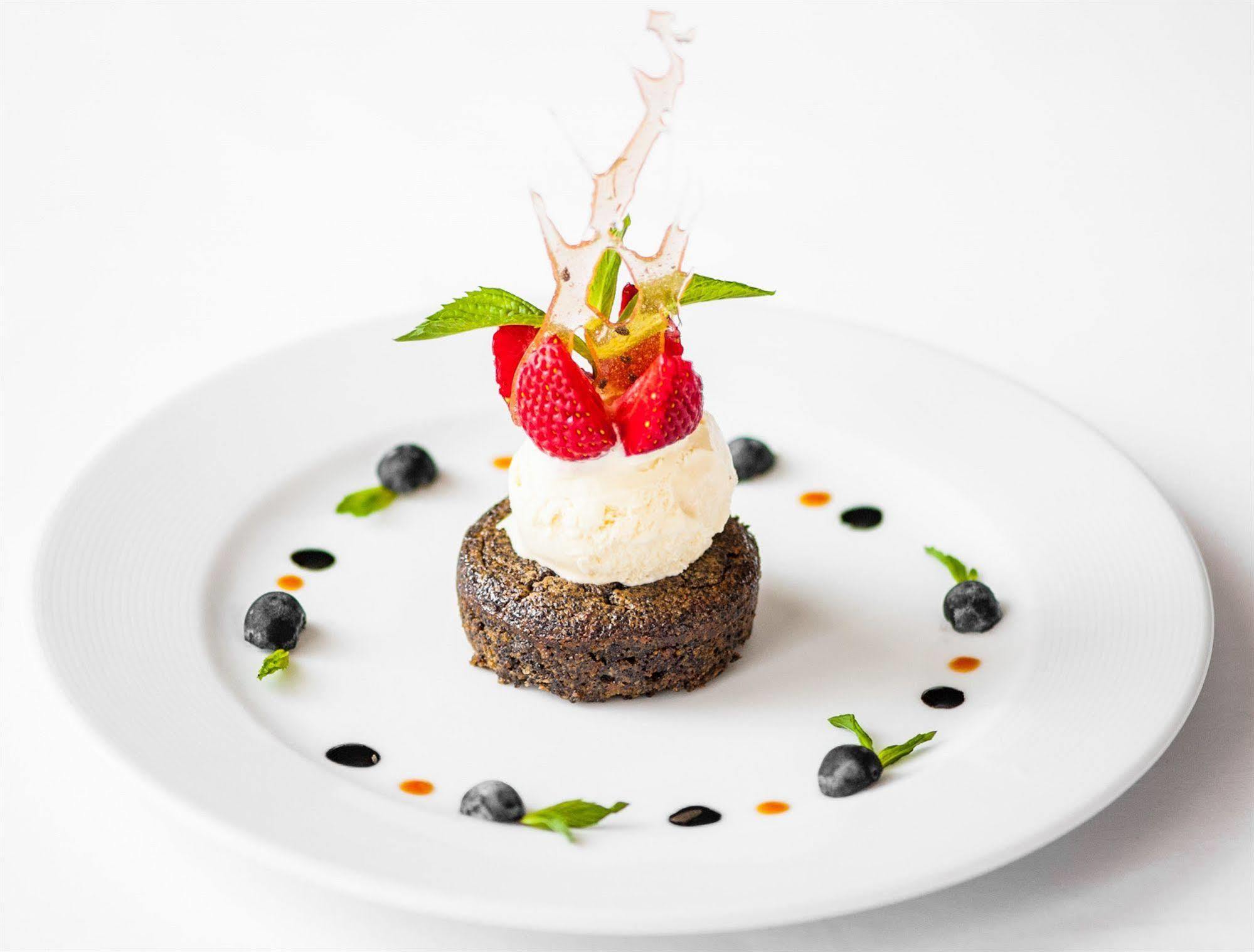 חארקיב Iris Art Hotel מראה חיצוני תמונה