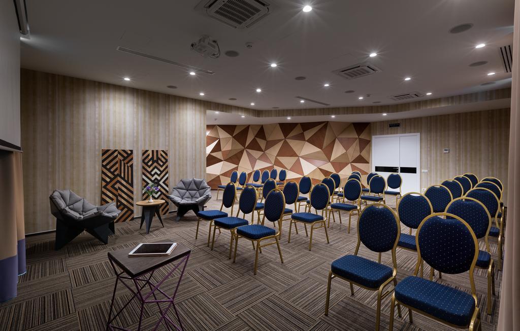 חארקיב Iris Art Hotel מראה חיצוני תמונה